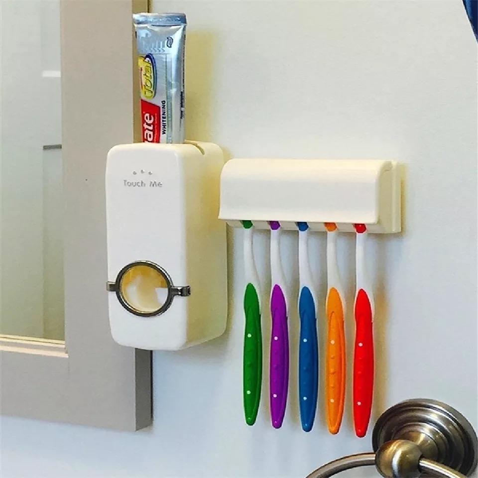 Dispensador de crema dental y porta cepillos tradicional de pared (cepillos  no incluidos).